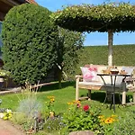 Poeler Koje Tatil Evi