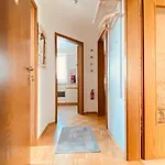 Poeler Koje Tatil Evi